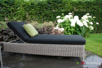 Liegebett Rattan Viareggio Rundflechten Grau